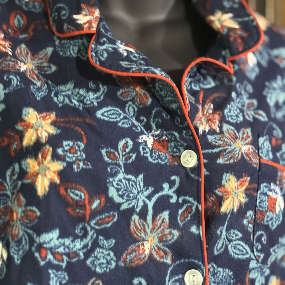 Wonderly Intimates a button-down pajama top floral print contrasting piping med - Picture 5 of 9